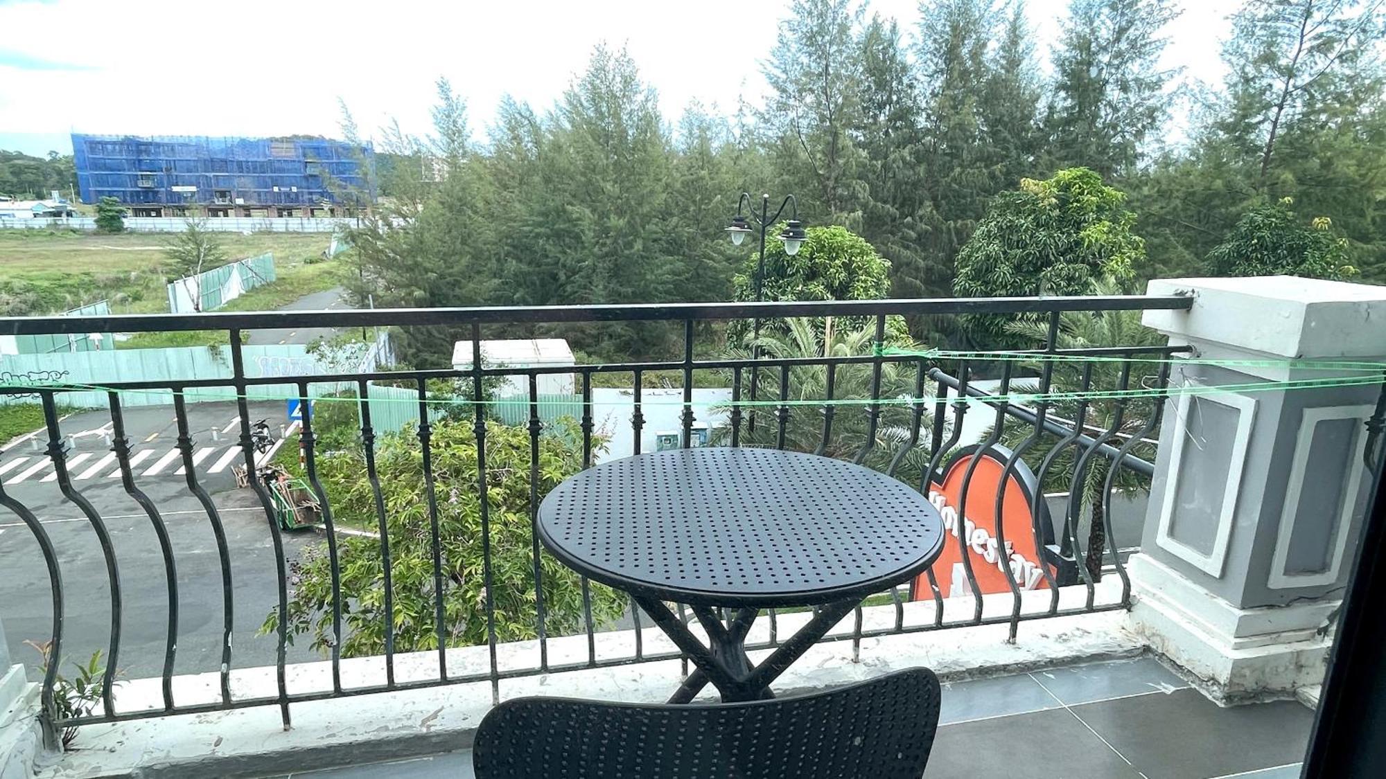 Amber View Vinwonder Safari Vietnam Phu Quoc